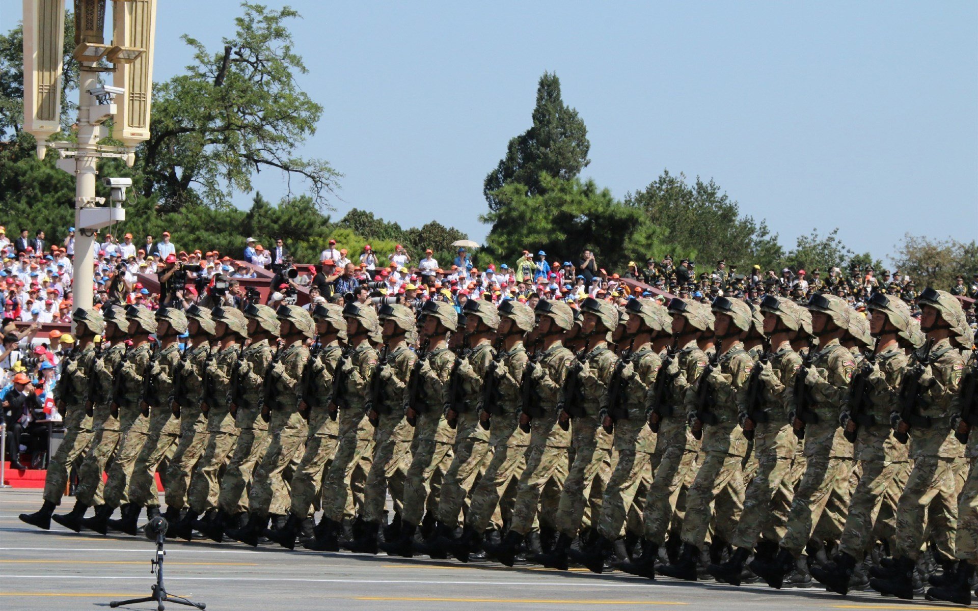 各地中小学加快建设标准篮球场地，小学篮球场地标准尺寸面积